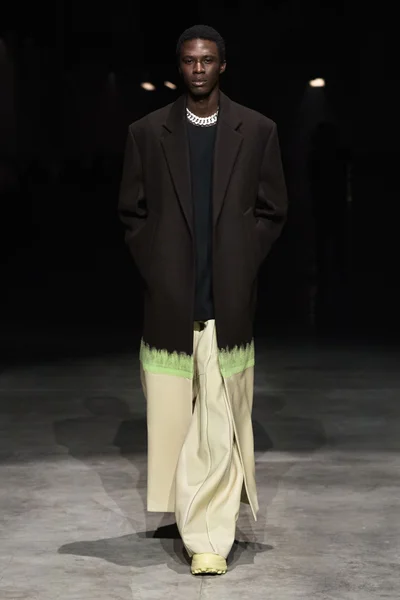 Look 20